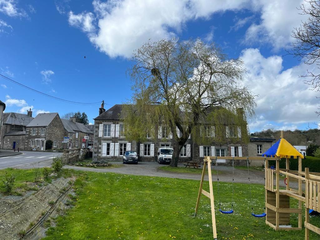 La Maison Des Amis En Normandie Pontfarcy Eksteriør bilde