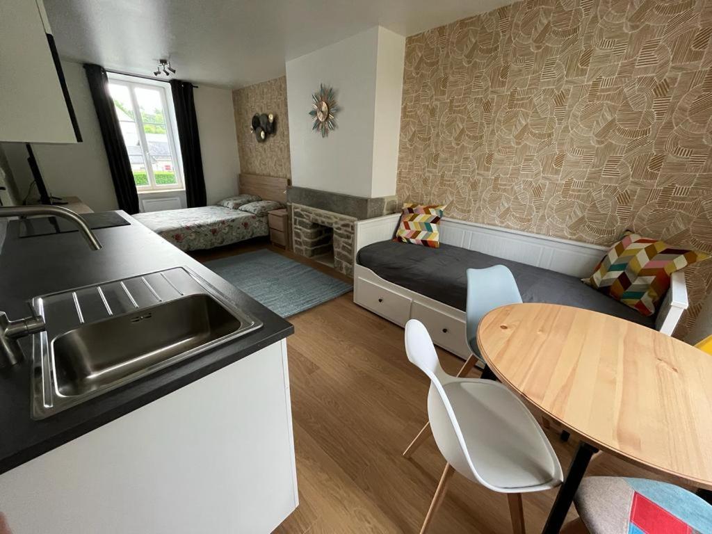 La Maison Des Amis En Normandie Pontfarcy Eksteriør bilde