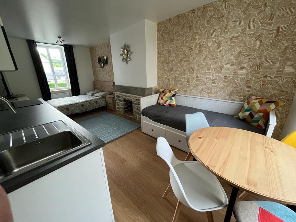La Maison Des Amis En Normandie Pontfarcy Eksteriør bilde
